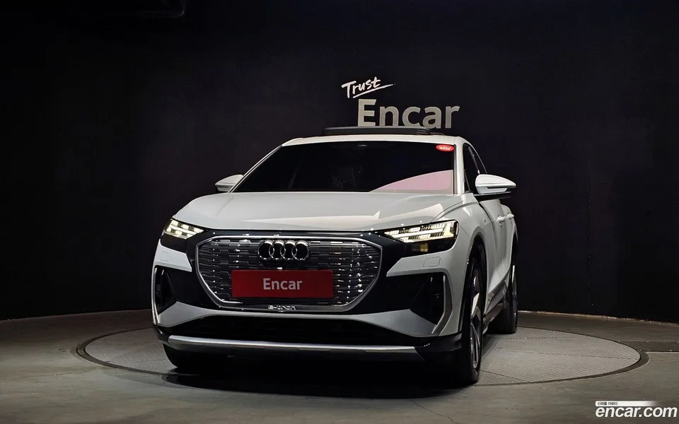 Audi Q4 e-tron 40 2022 — миниатюра 3