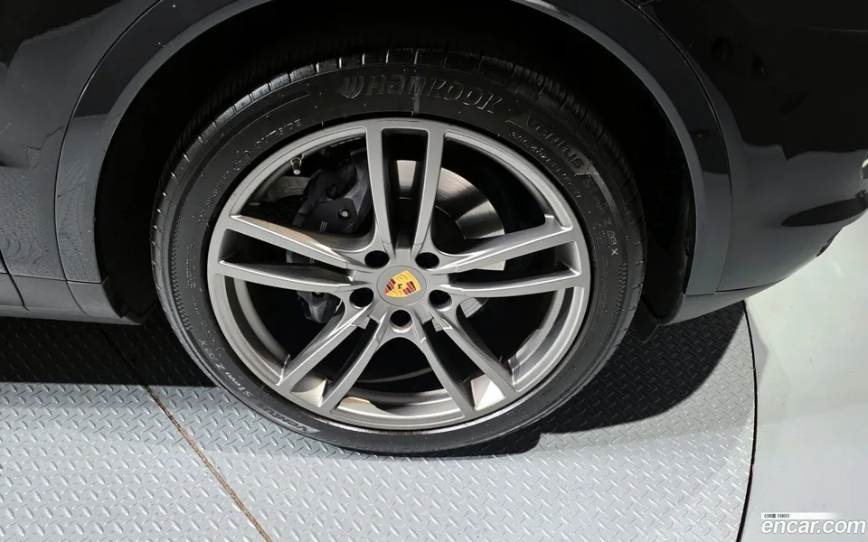 Porsche Cayenne 3.0 2023 — миниатюра 5