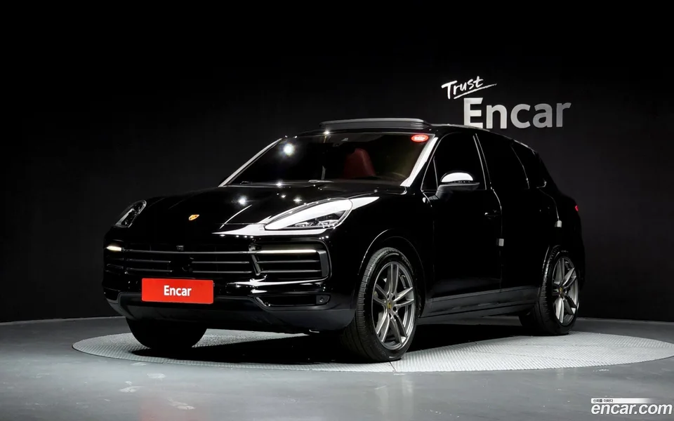 Porsche Cayenne 3.0 2023 — фото 1, купить с доставкой в Москву