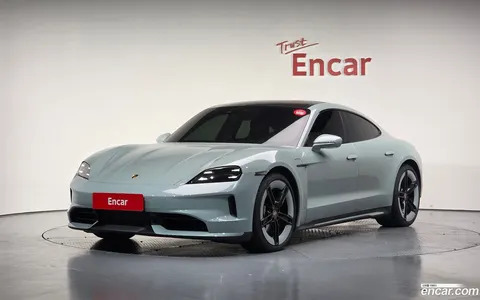 Porsche Taycan 2025 купить в Москве