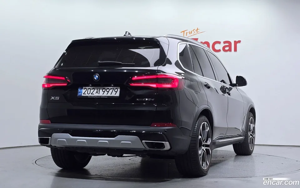 BMW X5 xDrive 30d xLine 2022 — миниатюра 2