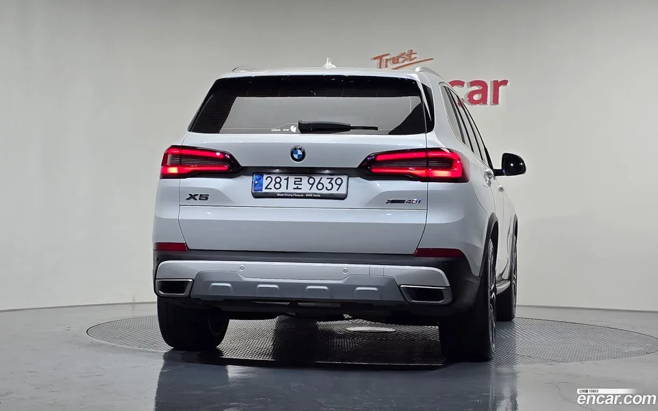 BMW X5 xDrive 40i xLine 2023 — миниатюра 4