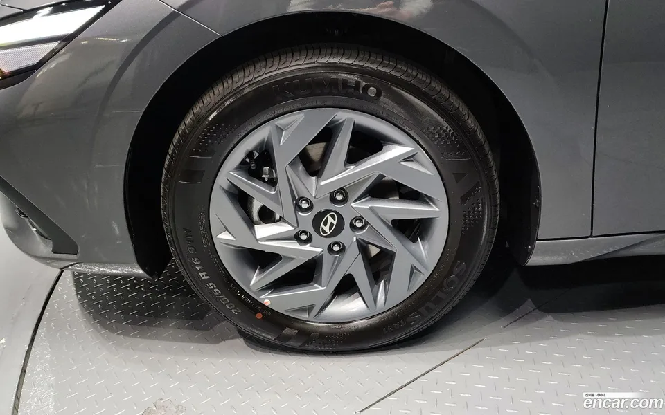 Hyundai Avante CN7 Hybrid 2025 — миниатюра 5