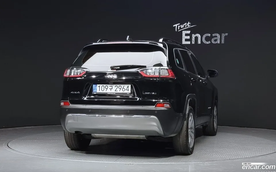 Jeep Cherokee 2.4 AWD 2022 — миниатюра 4