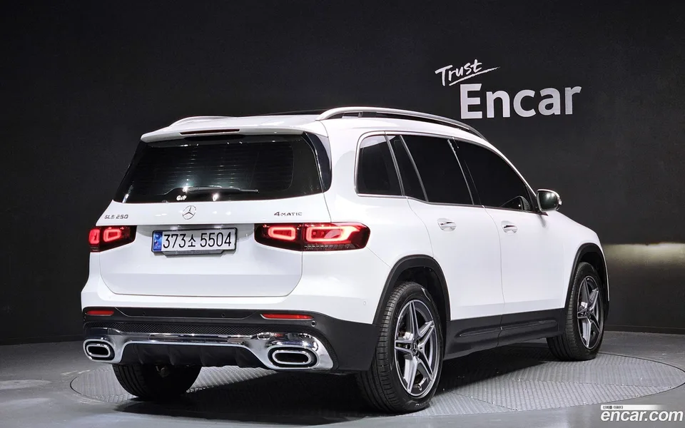 Mercedes-Benz GLB-Class GLB250 4MATIC 2022 — миниатюра 2