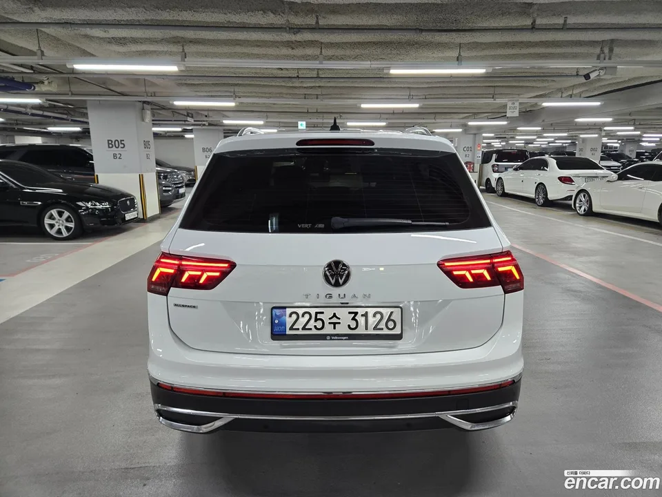 Volkswagen Tiguan Allspace 2.0 TSI 2022 — миниатюра 4