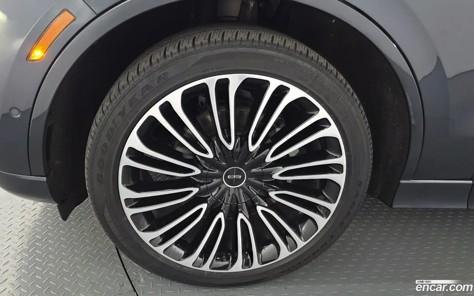 Lincoln Aviator 3.0 AWD 2022 — миниатюра 5