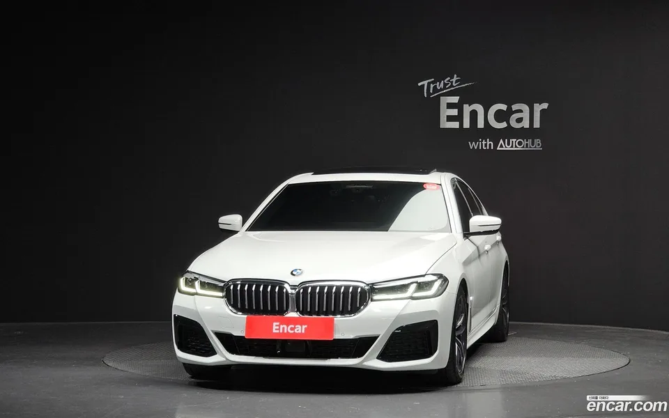 BMW 5 Series 520i M 2023 — миниатюра 3