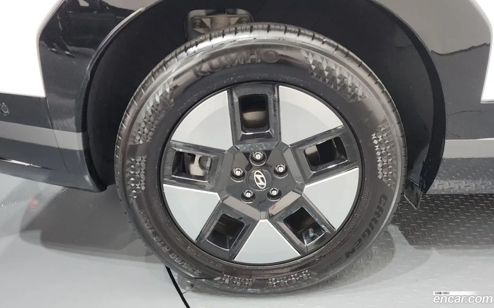 Hyundai Santa Fe HEV 1.6 2WD 2023 — миниатюра 5