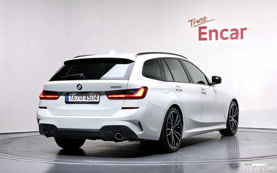 BMW 3 Series 320i M 2022 — миниатюра 2