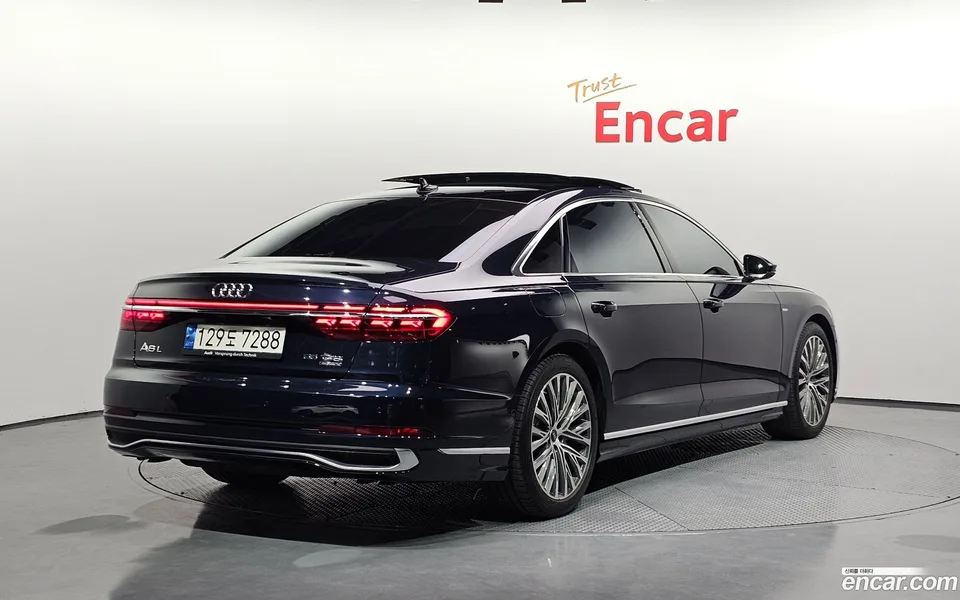 Audi A8 55 TFSI LWB 2022 — миниатюра 2