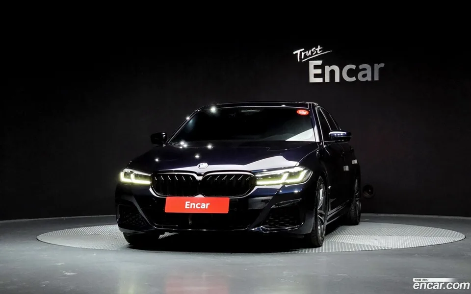 BMW 5 Series 520i M 2022 — миниатюра 3