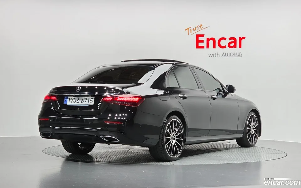 Mercedes-Benz E-Class E350 4MATIC AMG Line 2023 — миниатюра 2