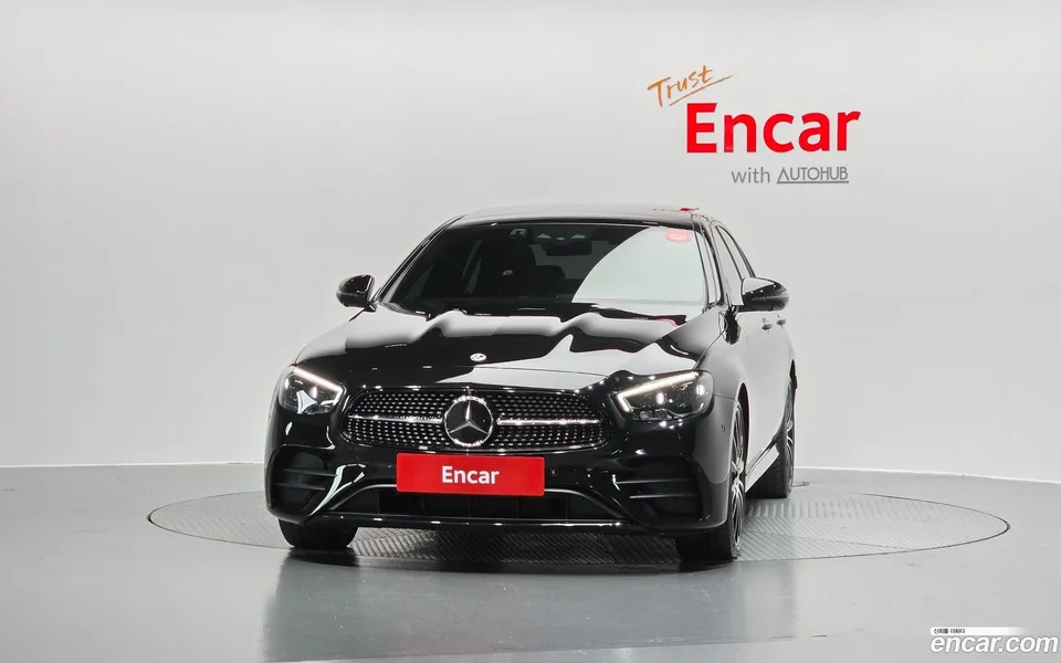 Mercedes-Benz E-Class E350 4MATIC AMG Line 2023 — миниатюра 3