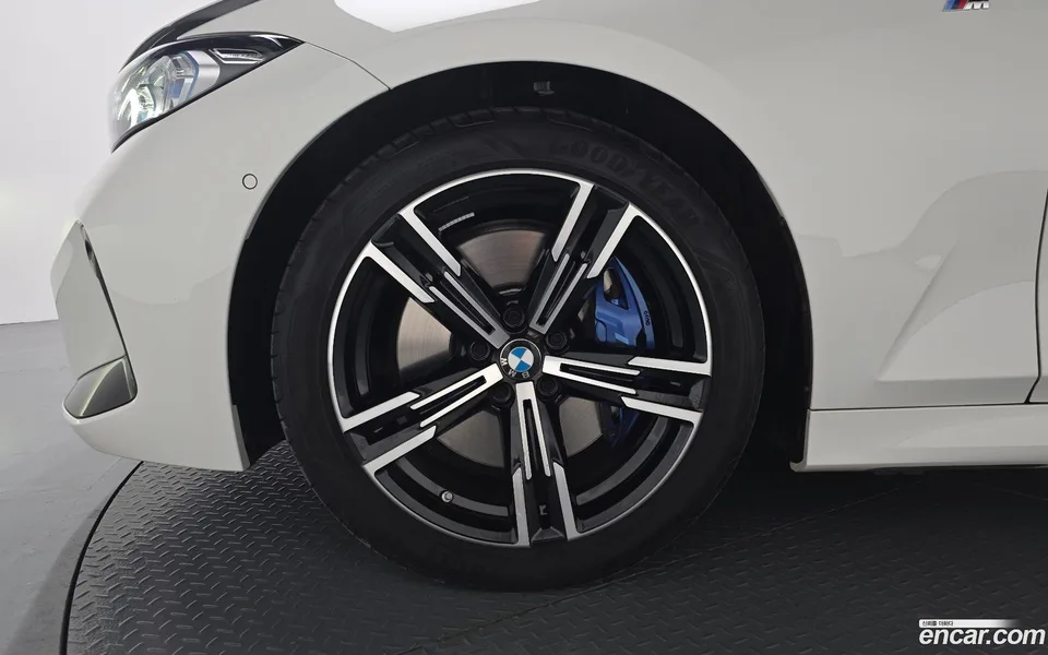 BMW 3 Series 320i M 2023 — миниатюра 5