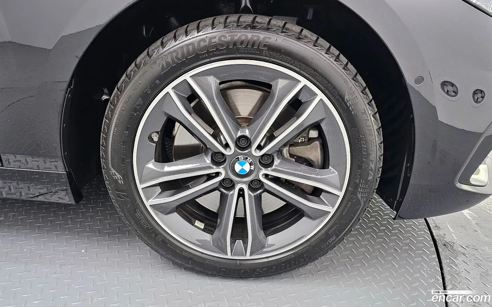 BMW 1 Series 120i 2023 — миниатюра 5