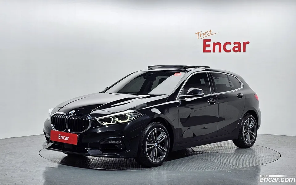 BMW 1 Series 120i 2023 — фото 1, купить с доставкой в Москву