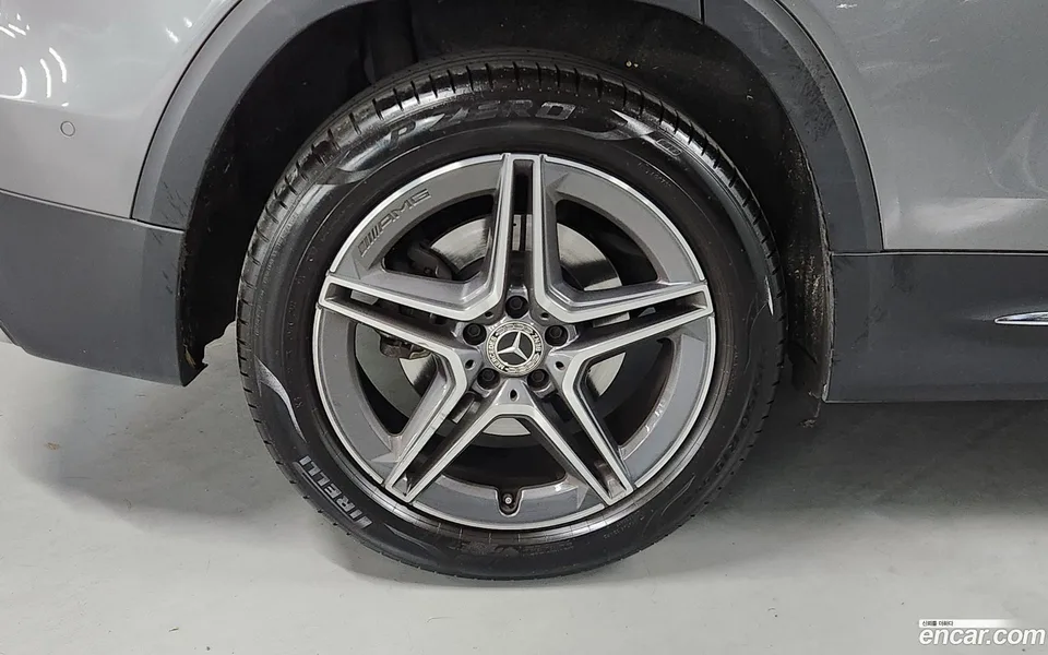 Mercedes-Benz GLB-Class GLB250 4MATIC 2022 — миниатюра 5