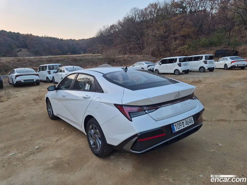 Hyundai Avante CN7 1.6 2025 — миниатюра 4