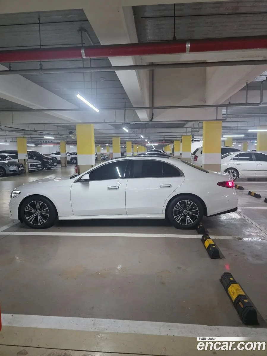Mercedes-Benz E-Class E200 2024 — миниатюра 3