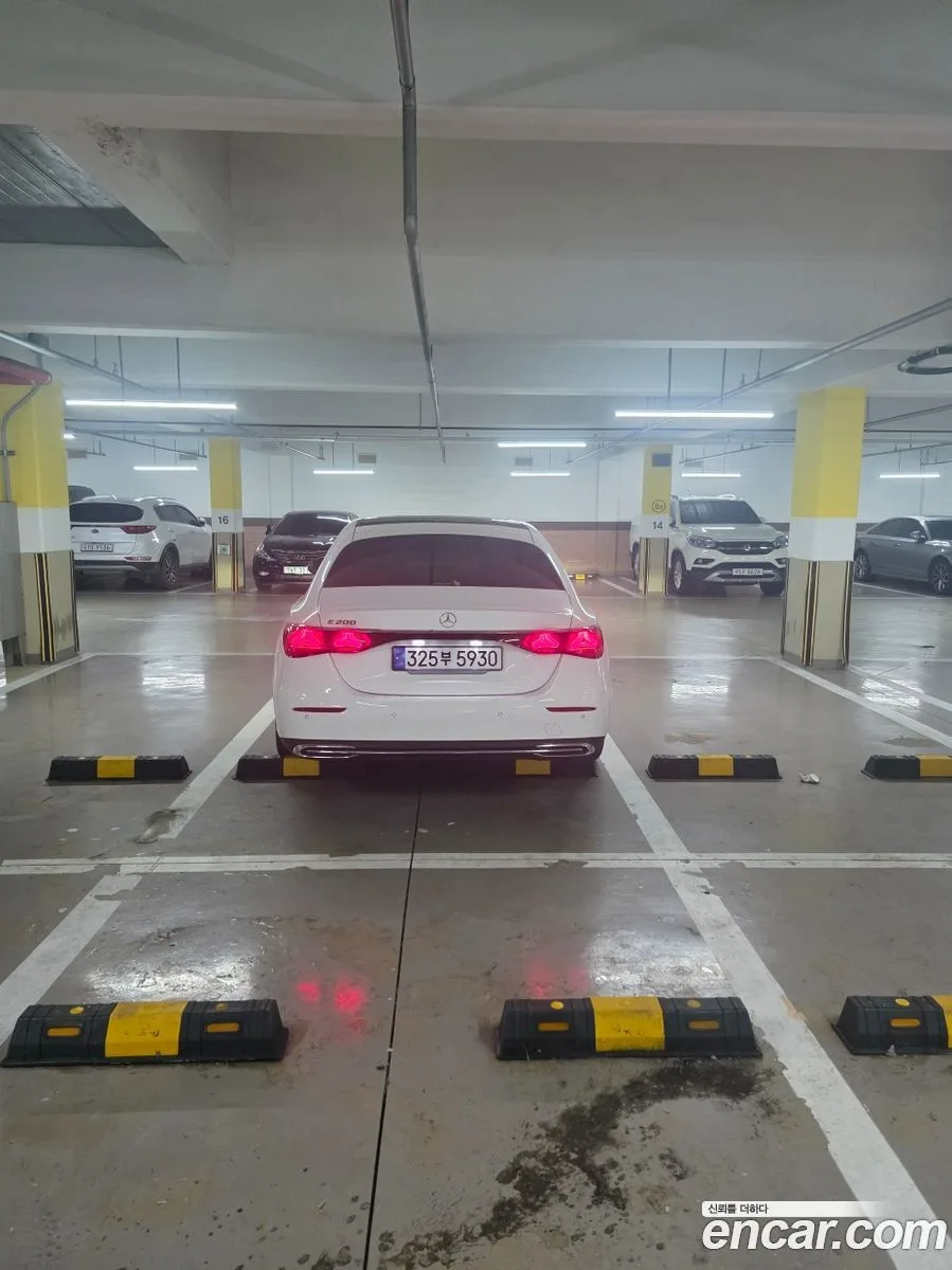 Mercedes-Benz E-Class E200 2024 — миниатюра 4