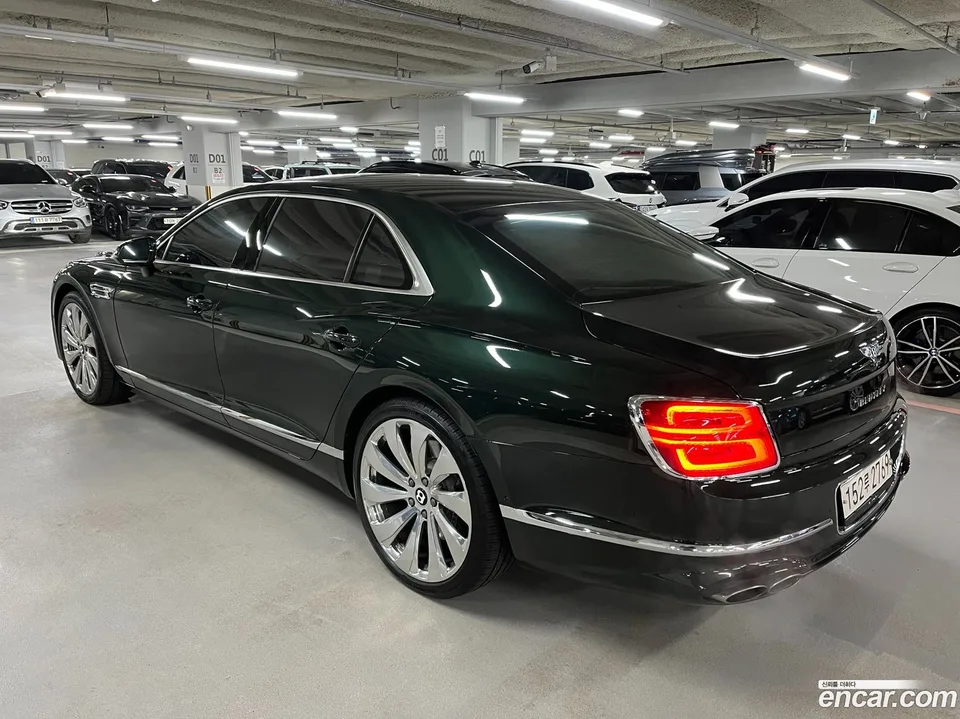 Bentley Flying Spur 4.0 2022 — миниатюра 3