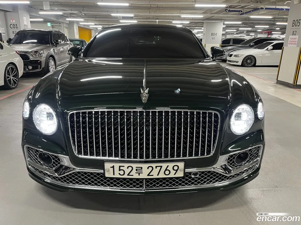 Bentley Flying Spur 4.0 2022 — фото 1, купить с доставкой в Москву