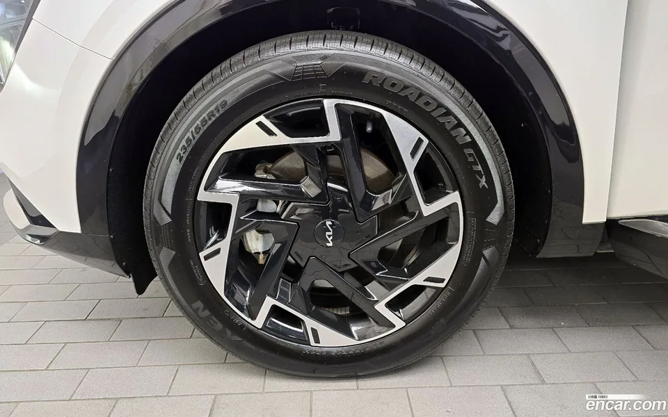 Kia Sportage 1.6 2WD 2023 — миниатюра 5