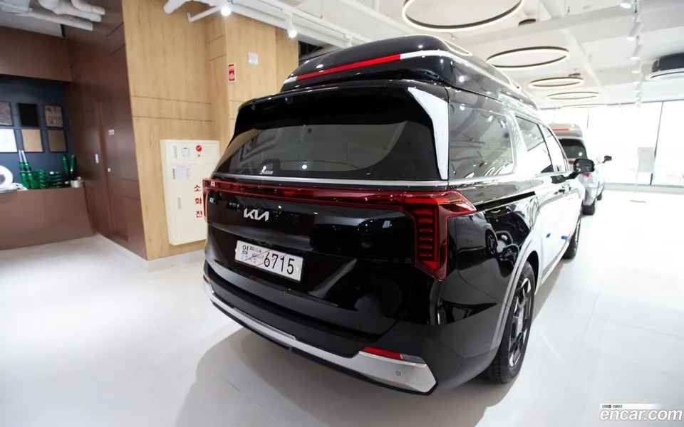 Kia Carnival 9 () 2025 — миниатюра 3