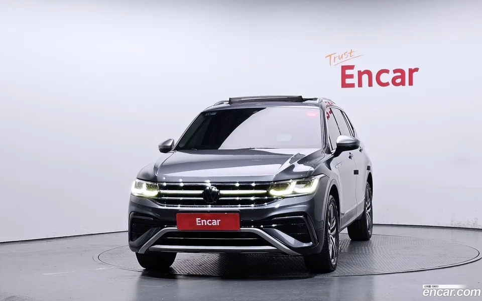 Volkswagen Tiguan Allspace 2.0 TSI 2022 — миниатюра 3