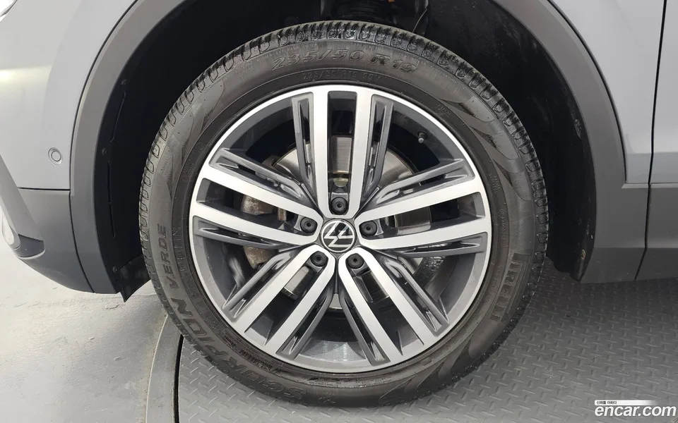 Volkswagen Tiguan Allspace 2.0 TSI 2022 — миниатюра 5