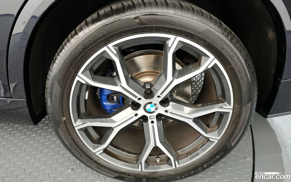 BMW X5 xDrive 40i M 2023 — миниатюра 5