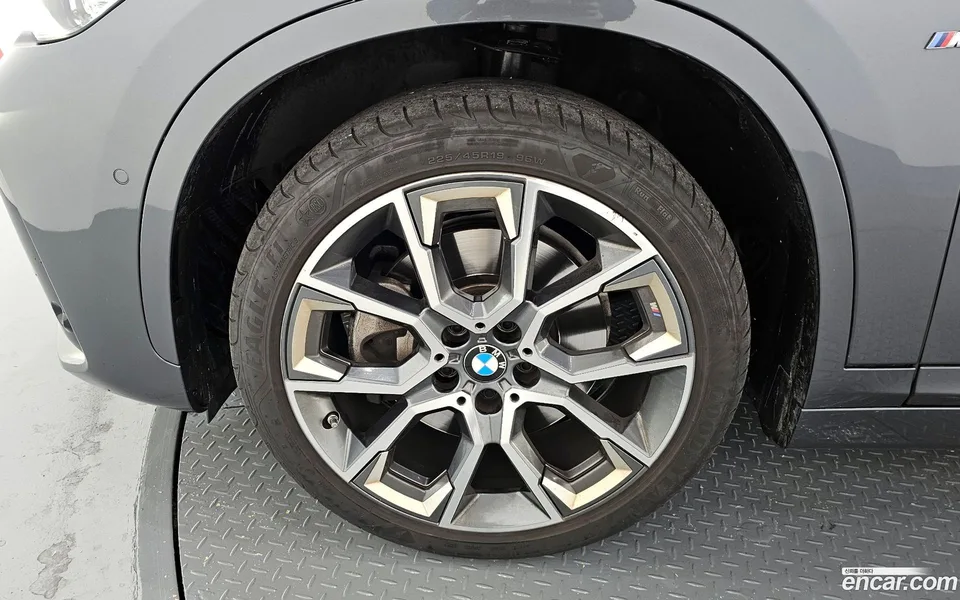 BMW X1 xDrive 20i M 2022 — миниатюра 5