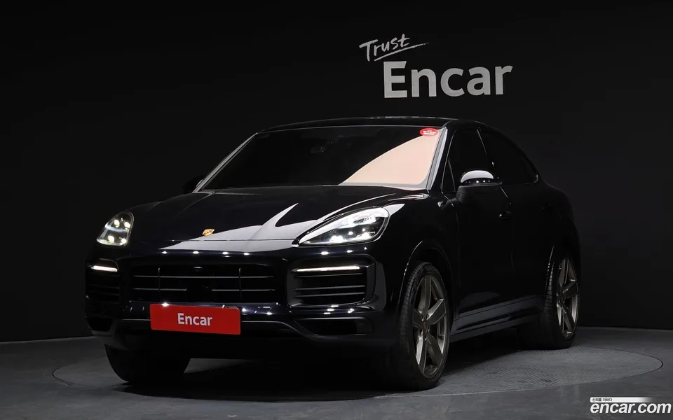 Porsche Cayenne 3.0 2022 — фото 1, купить с доставкой в Москву