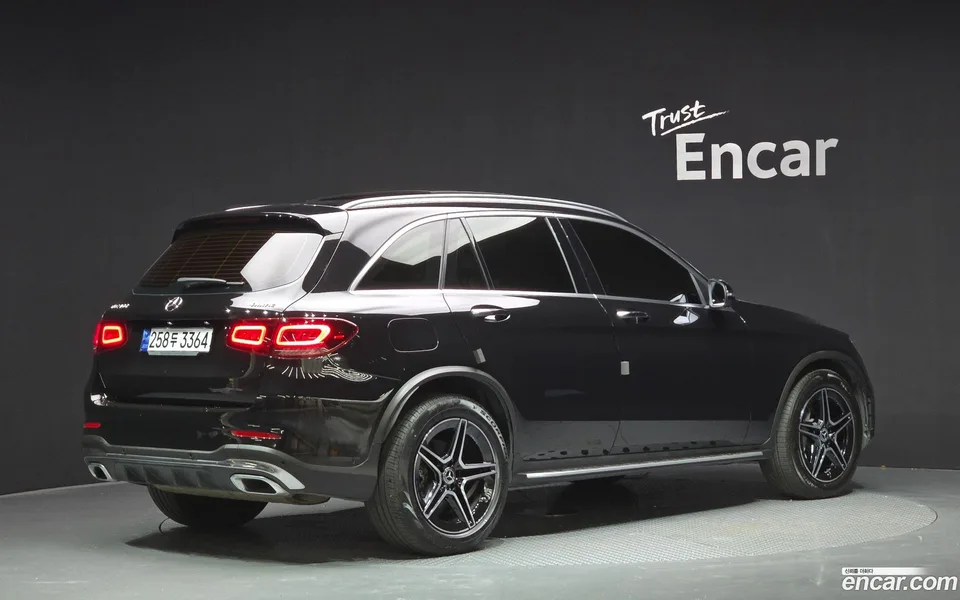 Mercedes-Benz GLC-Class GLC300 4MATIC 2022 — миниатюра 2