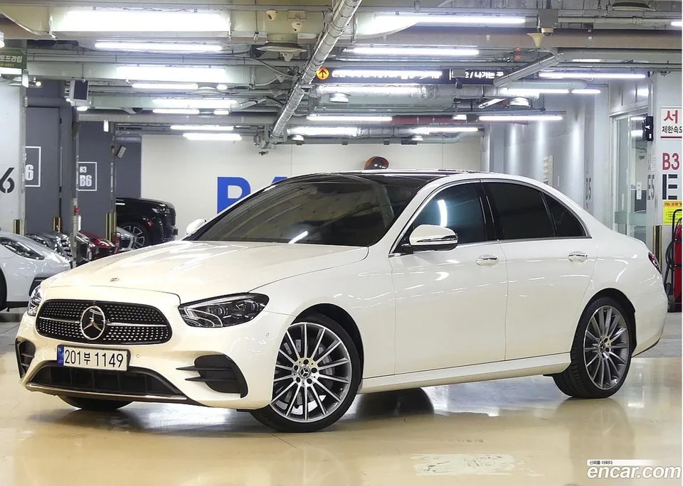 Mercedes-Benz E-Class E350 4MATIC AMG Line 2022 — фото 1, купить с доставкой в Москву