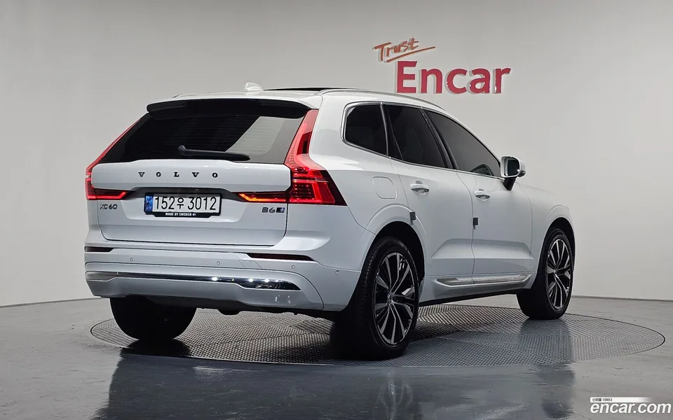 Volvo XC60 B6 2022 — миниатюра 2