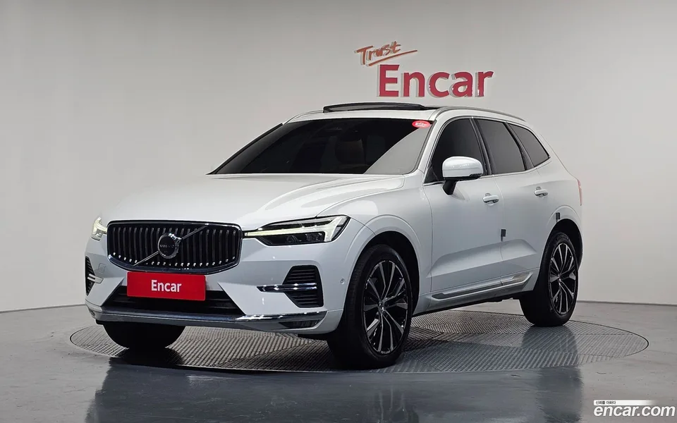 Volvo XC60 B6 2022 — фото 1, купить с доставкой в Москву