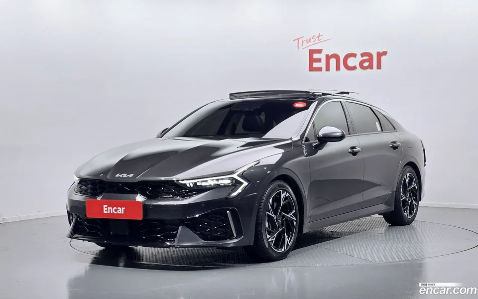 Kia K5 Hybrid 2023 — фото 1, купить с доставкой в Москву