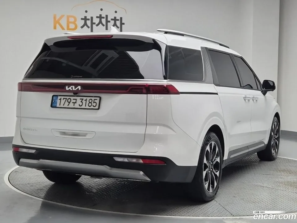 Kia Carnival 9 2023 — миниатюра 3