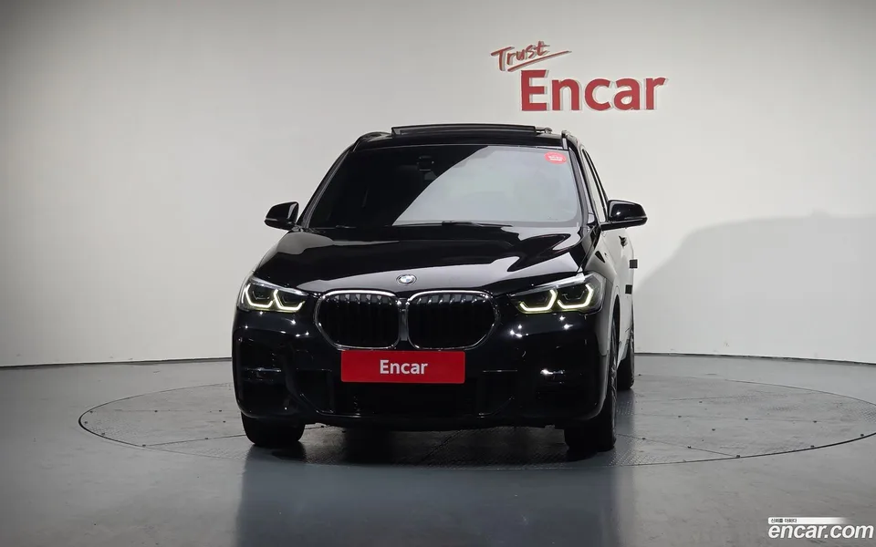 BMW X1 xDrive 20i M 2022 — миниатюра 3
