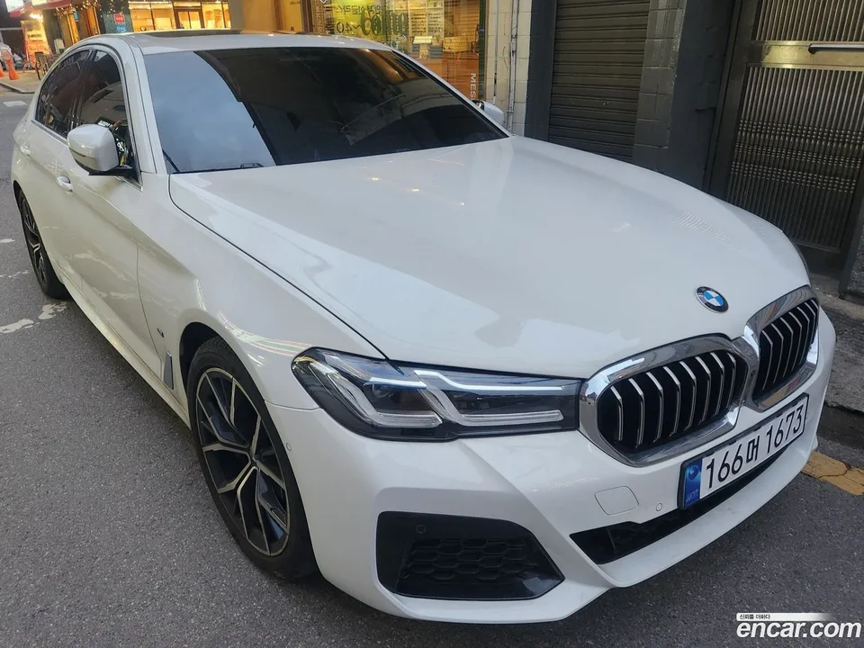 BMW 5 Series 530i M 2023 — миниатюра 2