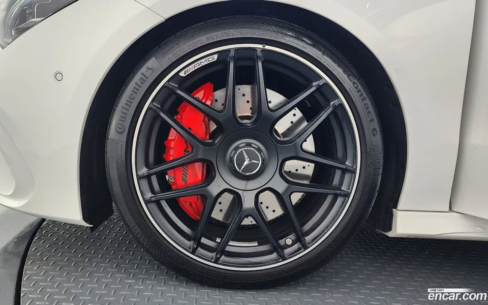 Mercedes-Benz CLA-Class AMG CLA 45 S 4MATIC+ 2025 — миниатюра 5