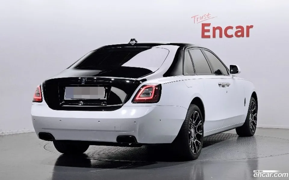 Rolls-Royce Ghost 6.7 V12 2024 — миниатюра 2