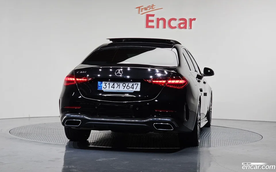 Mercedes-Benz C-Class C300 4MATIC AMG Line 2023 — миниатюра 4