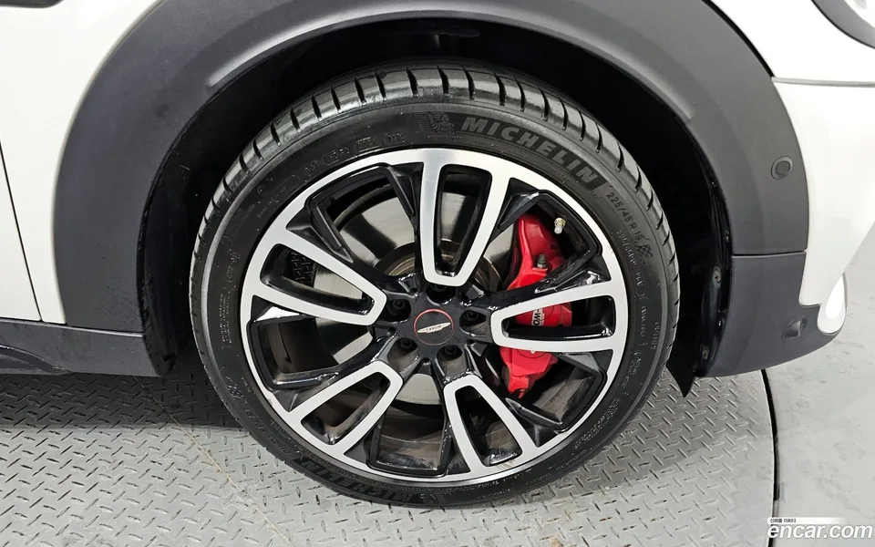 MINI Cooper S Countryman JCW 2023 — миниатюра 5