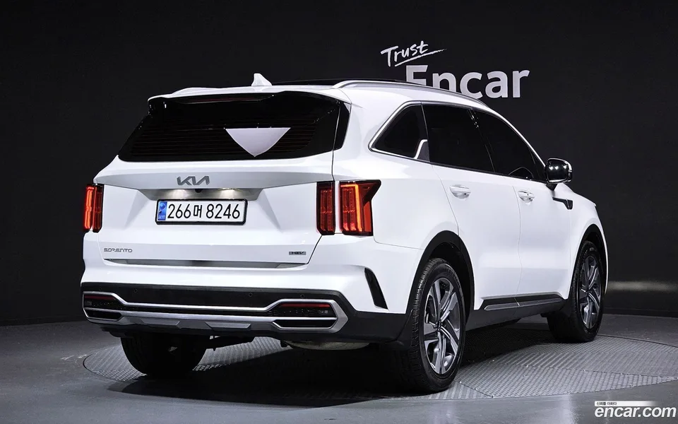 Kia Sorento HEV 1.6 2WD 2023 — миниатюра 2