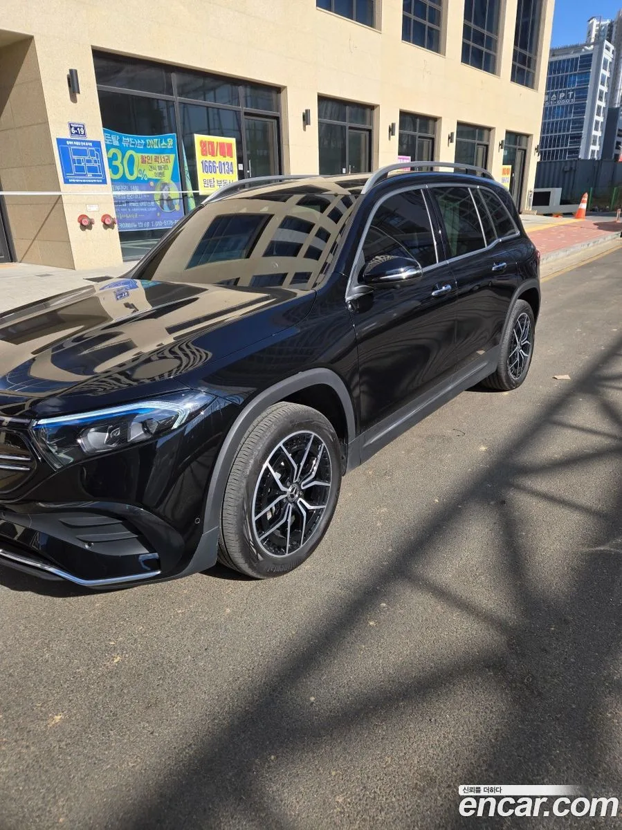 Mercedes-Benz EQB EQB300 4MATIC AMG 2023 — миниатюра 2