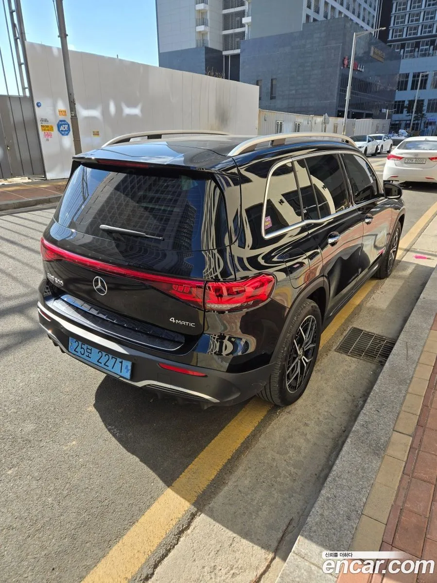 Mercedes-Benz EQB EQB300 4MATIC AMG 2023 — миниатюра 4