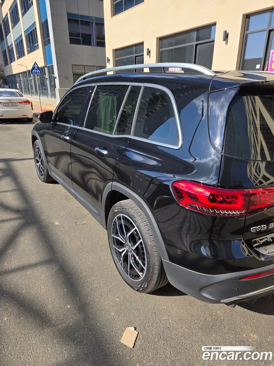 Mercedes-Benz EQB EQB300 4MATIC AMG 2023 — миниатюра 5